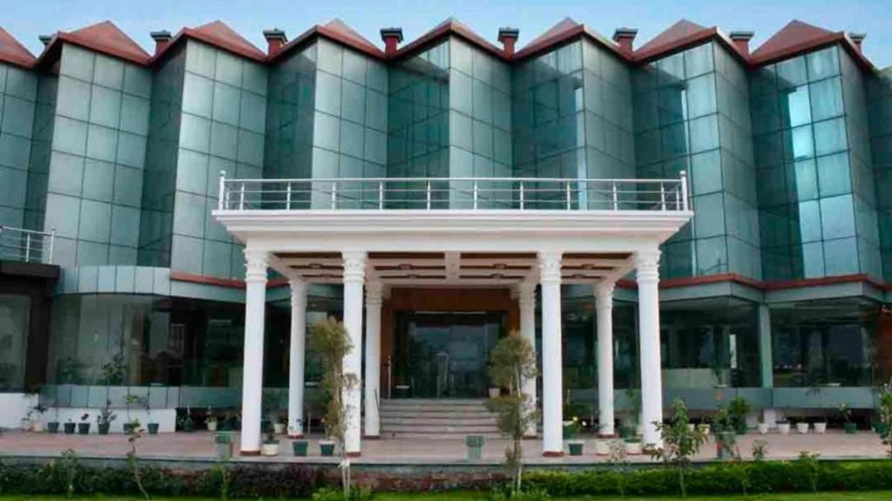 Hotel Padmini Palace Rani Pokhri Exterior photo