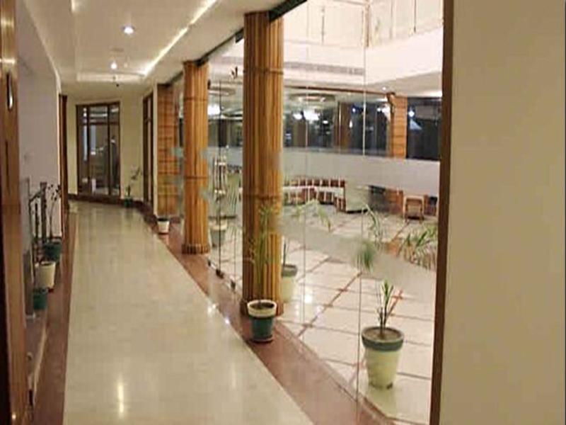 Hotel Padmini Palace Rani Pokhri Exterior photo