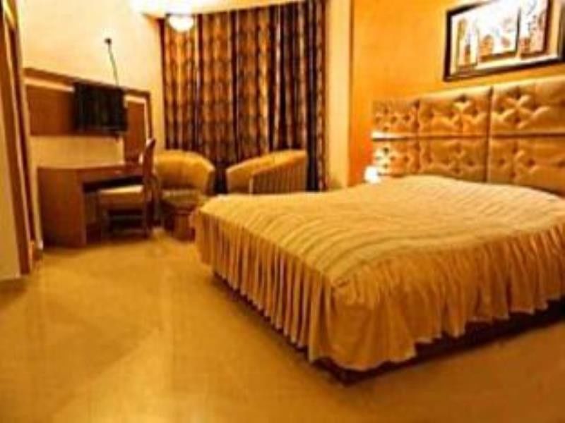 Hotel Padmini Palace Rani Pokhri Exterior photo