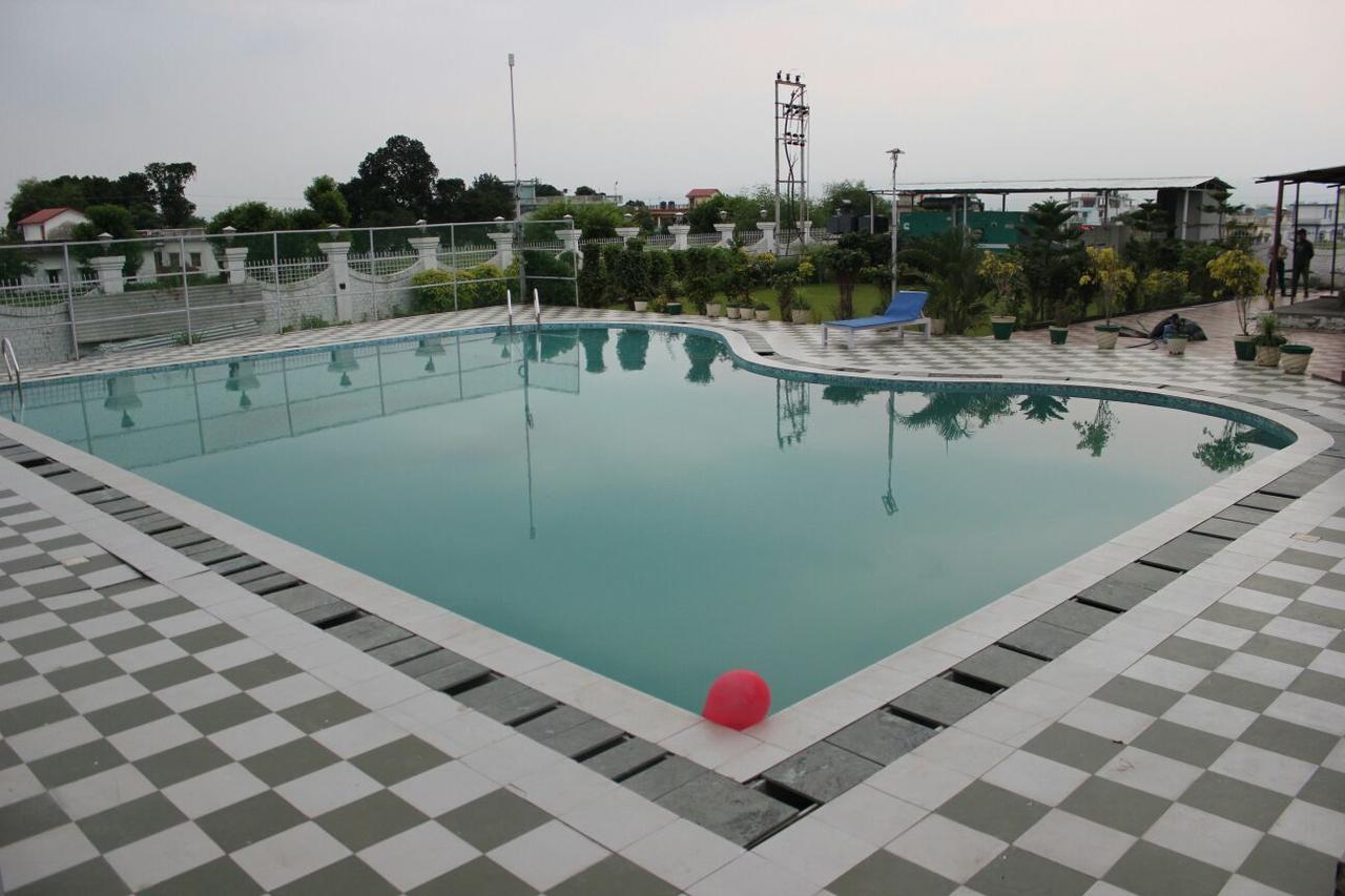 Hotel Padmini Palace Rani Pokhri Exterior photo